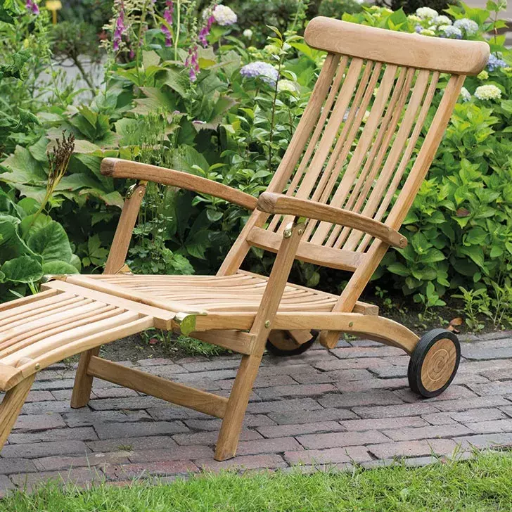 62302_flores_deckchair_mit-raeder_milieu_72dpi