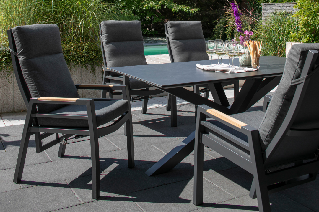 BL27102_BL27012_Malaga_Tisch_200x90_dark-grey_Sevilla_Dining_Relaxsessel_Alu-Textilene_Teakarmlehne _3_ (1)