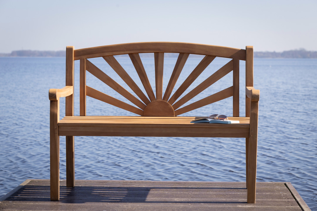 BL26030_Gartenbank_Sonne_Teak_120cm_milieu