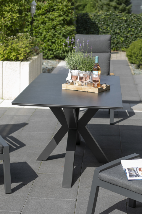 BL27102_BL27012_BL27013_Malaga_Tisch_200x90_dark-grey_Sevilla_Dining_Relaxsessel_Alu-Textilene_Teakarmlehne_Fusshocker _2_