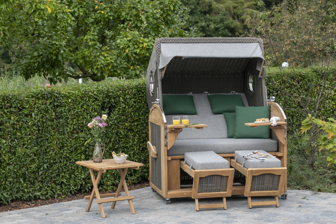 MD23502_02116_Schillig_XL_Bullauge_Teak_PE-grey_571_Beistelltisch_Devon_Teak_eckig _1_