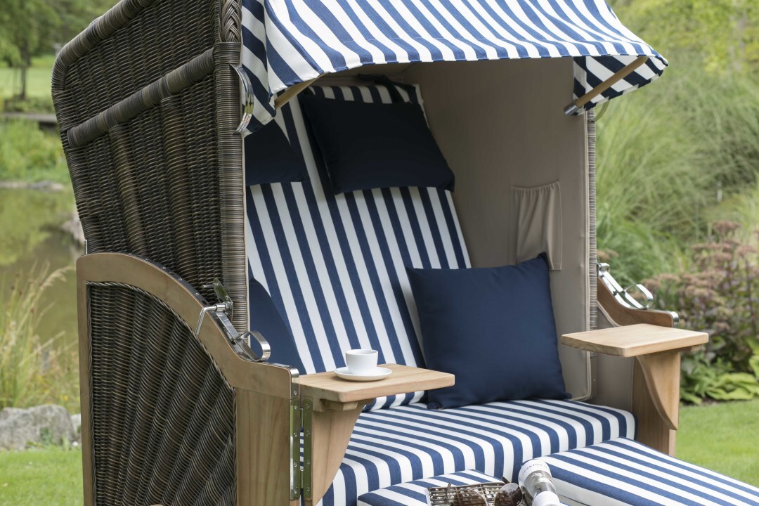 01236_Strandkorb_Spiekeroog_Teak_grey_518_milieu (7)