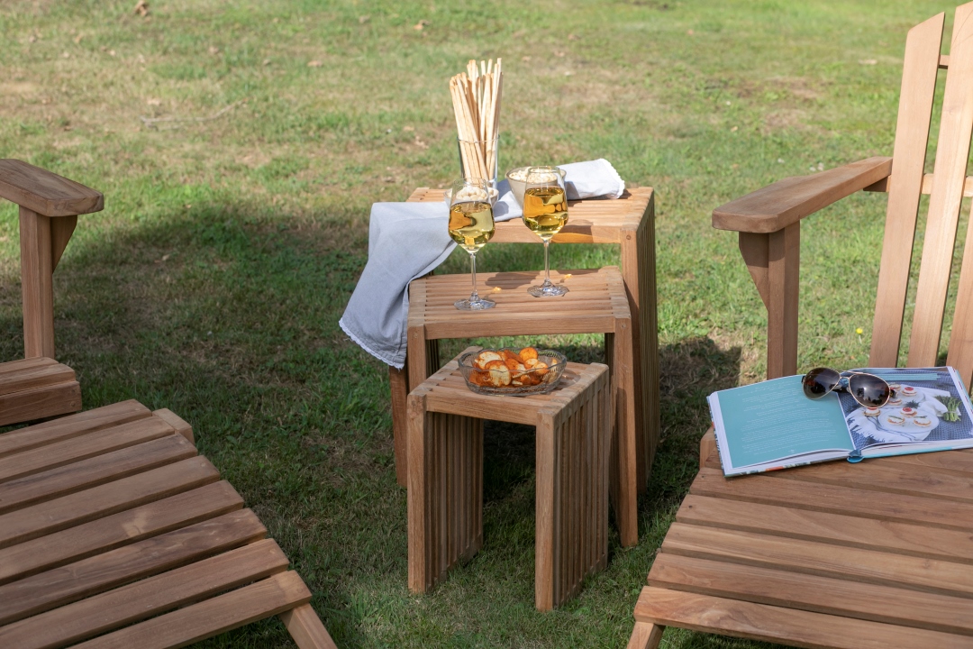 02103_02122_Gartensessel_Adirondack_Montreal_Teak_Beistelltische_3er_Set_Teak (2)