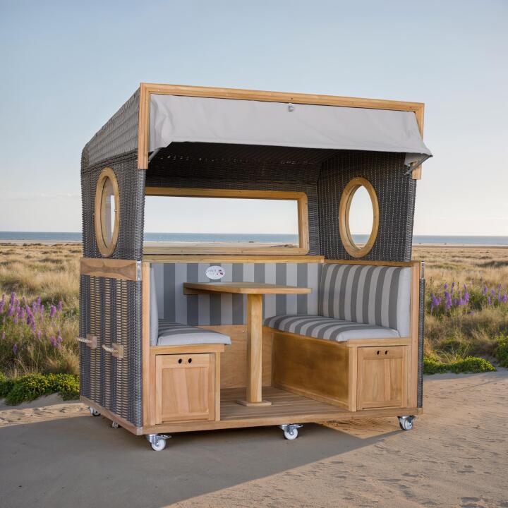 BL20151_Gosch_Lounge_Strandkorb_6_Sitzer_Teak_durchgeflochten_PE_grey_ERA_Dessin_981_Milieu