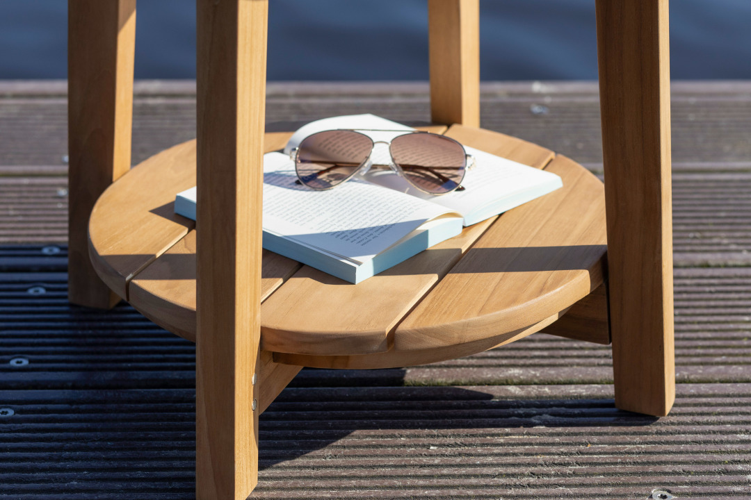 BL26033_Beistelltisch_Milton_Teak_Rund_milieu _3_