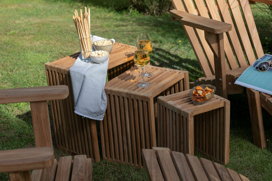 02103_02122_Gartensessel_Adirondack_Montreal_Teak_Beistelltische_3er_Set_Teak (4)