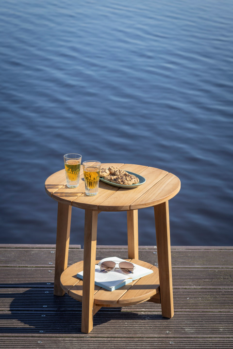 BL26033_Beistelltisch_Milton_Teak_Rund_milieu _5_